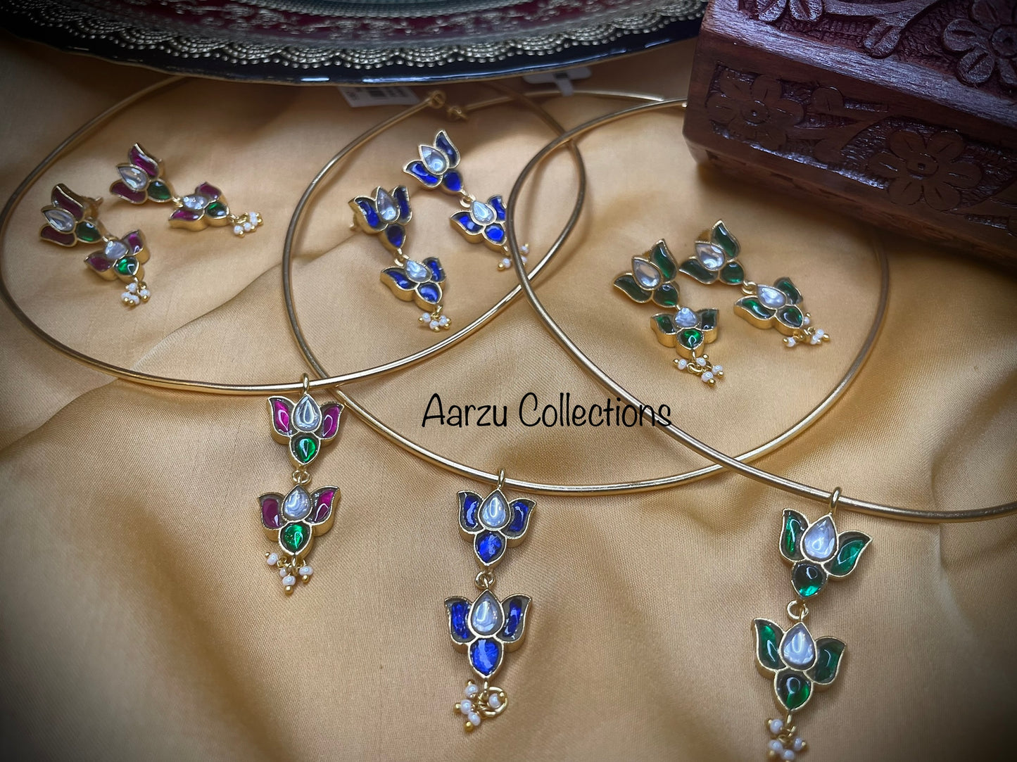 Kundan Jadau lotus hasli pendant set