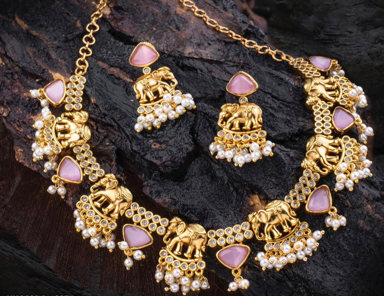 Antique Elephant Necklace with Earrings - Pink