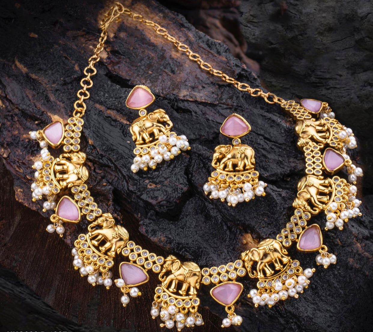 Antique Elephant Necklace with Earrings - Pink